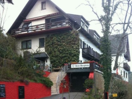 Фото: Hotel &amp; Restaurant &quot;Haus Burgblick&quot;